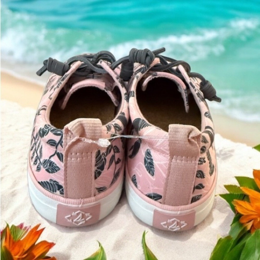 Sperry Women's SeaCycled Crest VibeResort Sneaker  size 8 - Picture 4 of 5